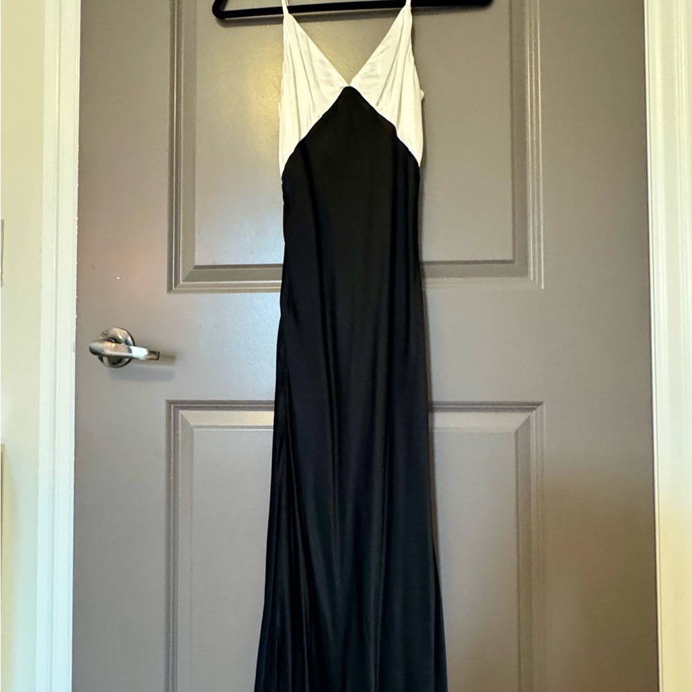 DISSH Black and White Women's Dress - Picture 8 of 10